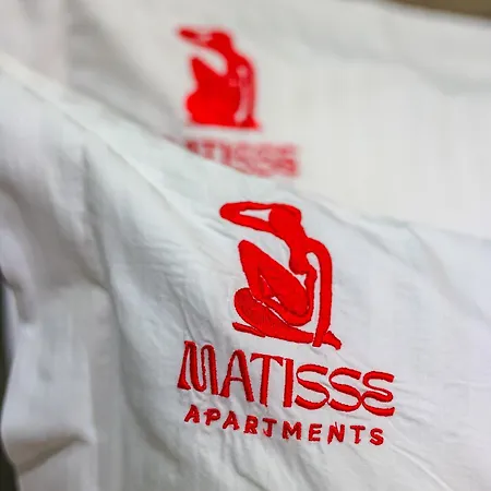 Matisse No18 - With Parking *